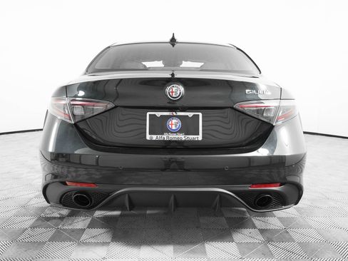 New 2025 Alfa Romeo Giulia w/ Driving Assist Package image 8