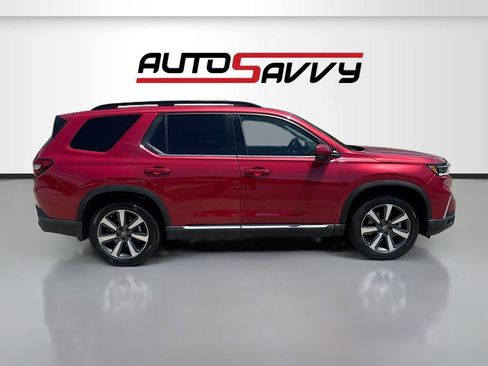 Used 2025 Honda Pilot Touring image 8