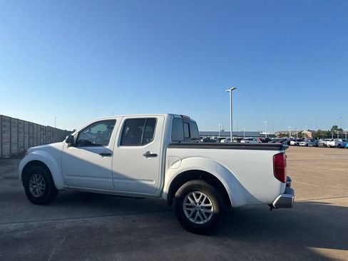 Used 2016 Nissan Frontier SV RWD image 12