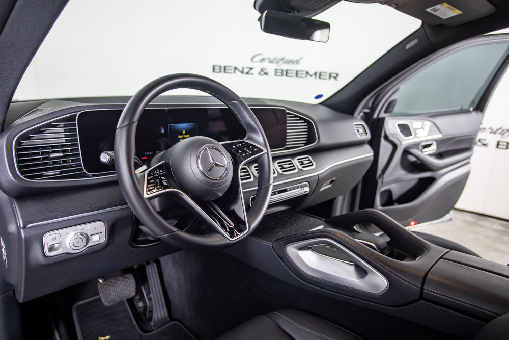Used 2025 Mercedes-Benz GLE 450e 4MATIC w/ AMG Line Exterior image 20
