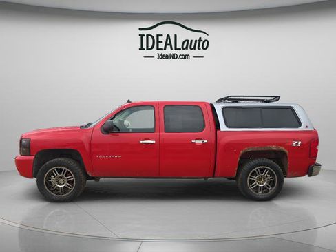 Used 2007 Chevrolet Silverado 1500 LT w/ 1LT Convenience Package AWD/4WD image 8