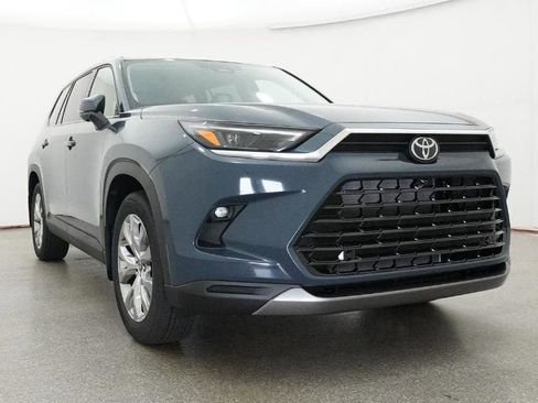 New 2026 Toyota Grand Highlander Limited AWD/4WD image 30