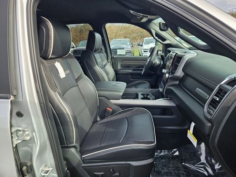 New 2026 RAM 2500 Laramie w/ Sport Appearance Package AWD/4WD image 16