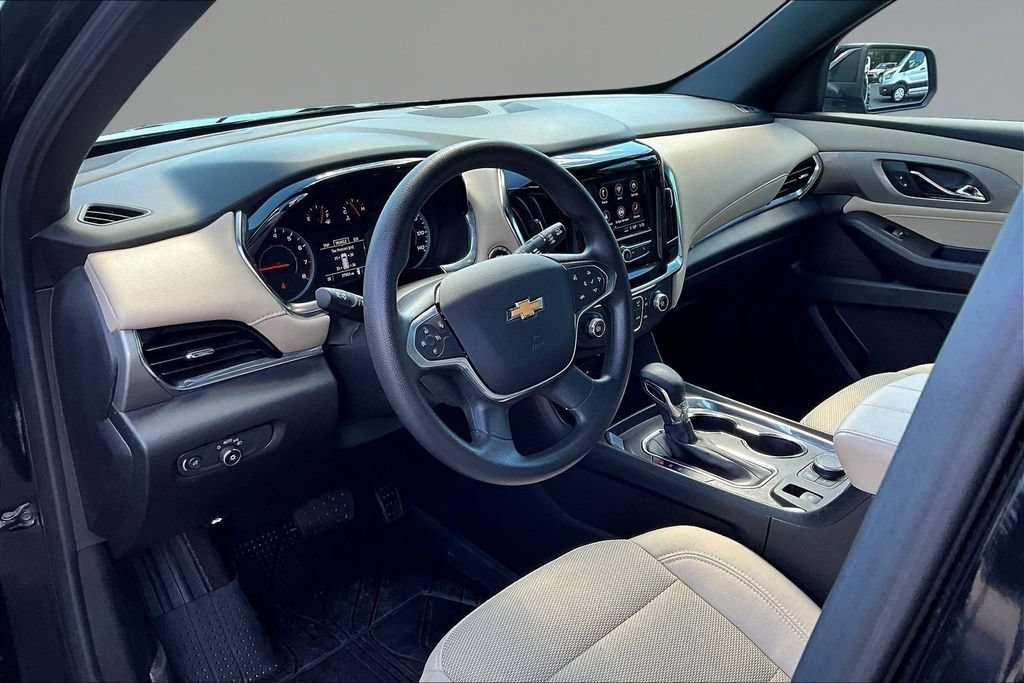 Used 2023 Chevrolet Traverse LS w/ Safety Package AWD/4WD image 14