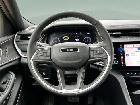 New 2026 Jeep Grand Cherokee Limited w/ Limited Altitude Package RWD image 21