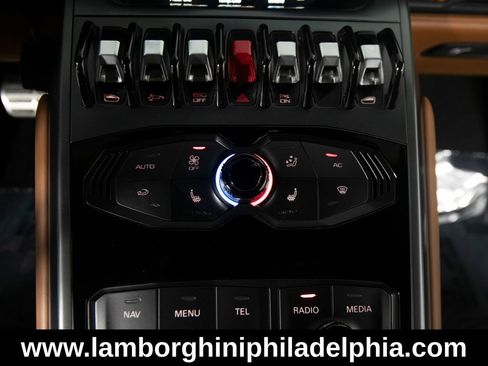 Used 2015 Lamborghini Huracan LP 610-4 AWD/4WD image 31