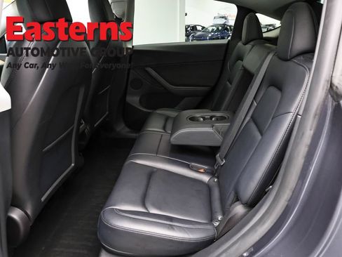 Used 2021 Tesla Model Y Long Range AWD/4WD image 16