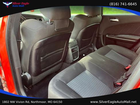 Used 2019 Dodge Charger R/T w/ Cold Weather Package RWD image 8
