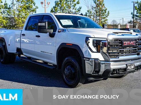 Used 2024 GMC Sierra 3500 Pro image 4