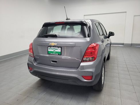 Used 2020 Chevrolet Trax LS FWD image 7