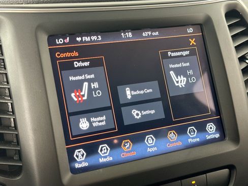 Used 2022 Jeep Cherokee Latitude Lux w/ Sun & Sound Group image 31