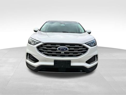 Used 2019 Ford Edge Titanium w/ Equipment Group 301A image 4