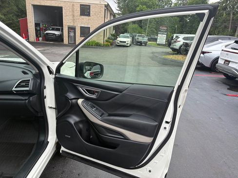 Used 2021 Subaru Forester Touring AWD/4WD image 22