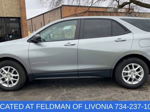Certified 2024 Chevrolet Equinox LS w/ LS Convenience Package FWD image 5