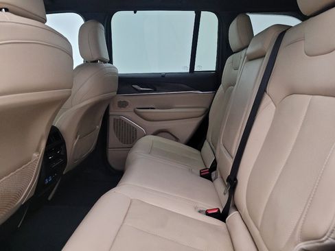 Used 2022 Jeep Grand Cherokee Limited 4xe w/ Luxury Tech Group II AWD/4WD image 18