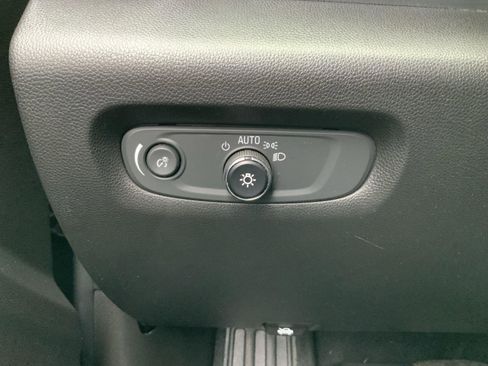 Used 2023 Chevrolet Traverse Premier w/ Redline Edition image 37