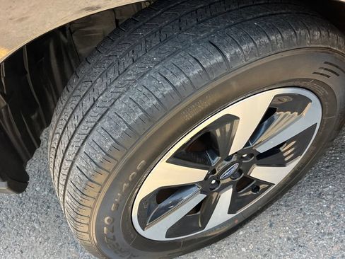Used 2017 Subaru Forester 2.5i w/ Alloy Wheel Package AWD/4WD image 21