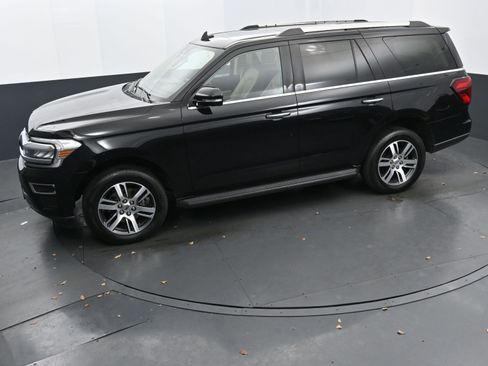 Used 2024 Ford Expedition Limited image 28