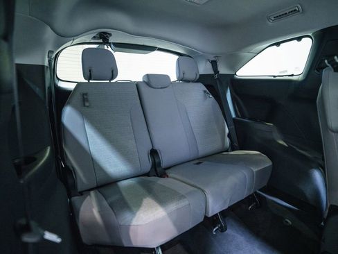 Certified 2026 Toyota Sienna LE FWD image 35