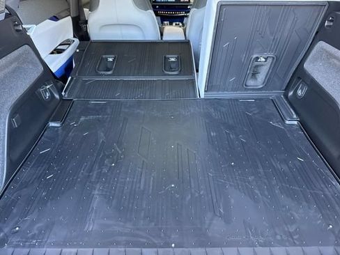New 2026 Cadillac Optiq Sport 1 w/ LPO, Floor Liner Package AWD/4WD image 15