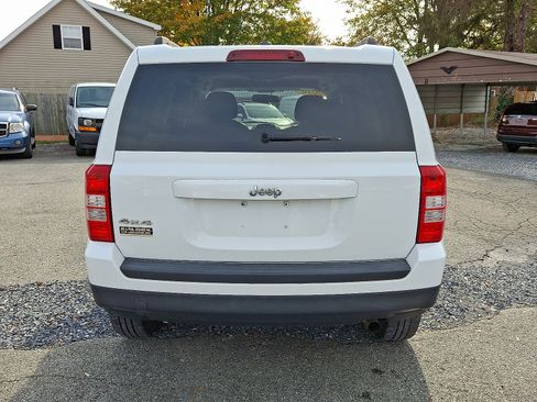 Used 2016 Jeep Patriot Sport w/ Power Value Group image 6