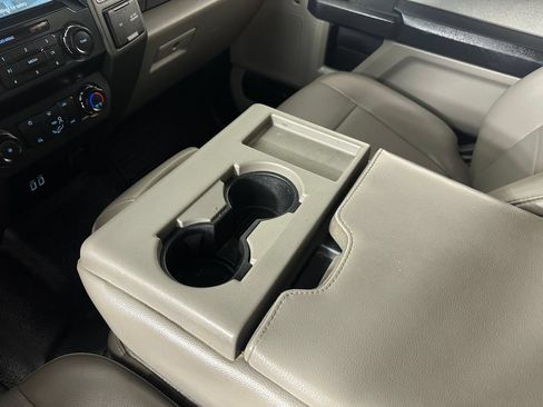 Used 2019 Ford F250 4x4 Crew Cab Super Duty image 28