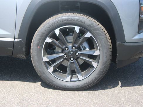 New 2026 Chevrolet Equinox ACTIV w/ Convenience Package III FWD image 12