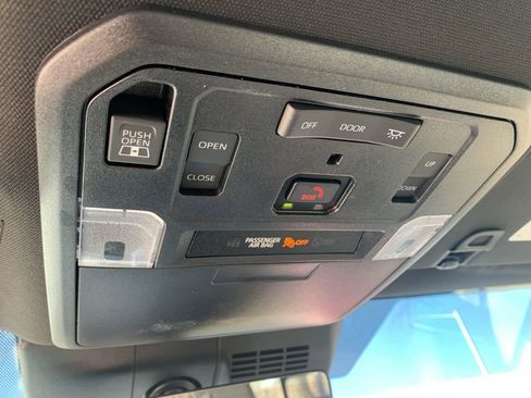 Used 2024 Toyota Tacoma Limited w/ Limited Package (LT) image 21