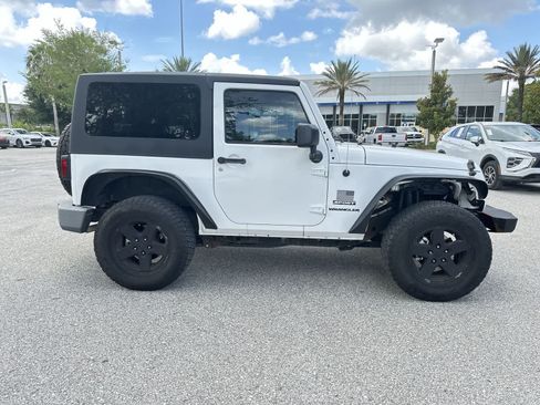 Used 2013 Jeep Wrangler Sport w/ Connectivity Group AWD/4WD image 7