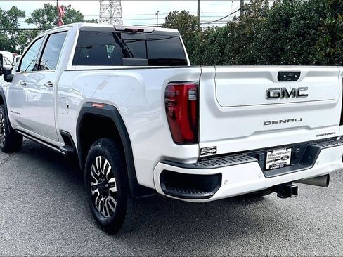 Used 2024 GMC Sierra 2500 Denali Ultimate AWD/4WD image 8