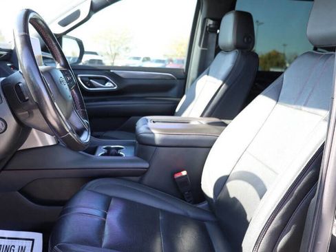 Used 2022 Chevrolet Tahoe RST w/ Luxury Package AWD/4WD image 12