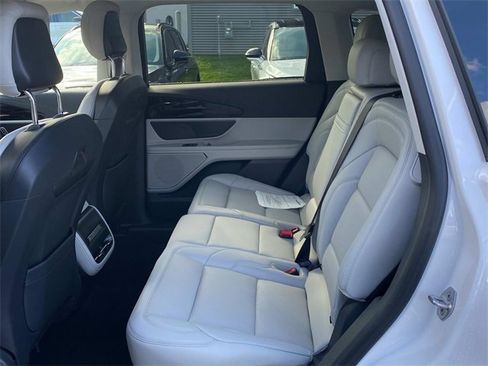 New 2026 Lincoln Nautilus Premier image 7