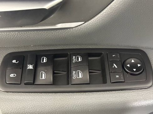 Used 2021 RAM 1500 Big Horn image 28