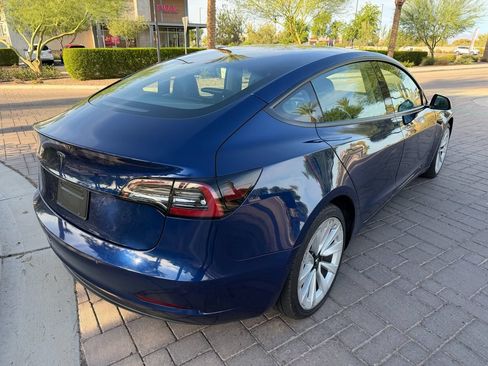 Used 2022 Tesla Model 3 RWD image 3