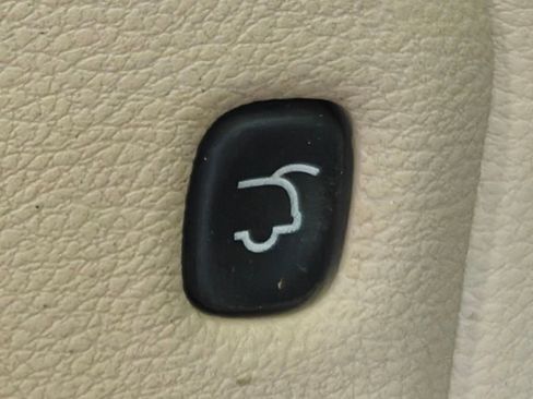 Used 2014 Jeep Grand Cherokee Overland AWD/4WD image 32