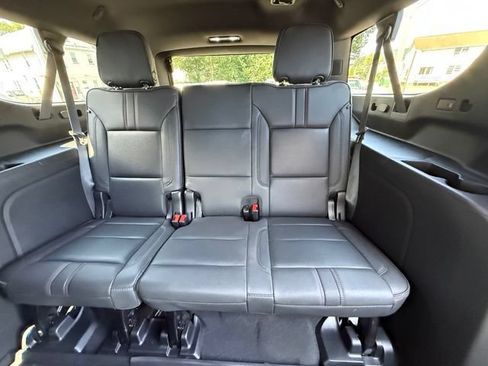Used 2023 Chevrolet Suburban RST w/ Luxury Package AWD/4WD image 15