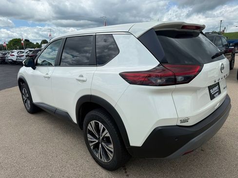 Used 2023 Nissan Rogue SV image 5