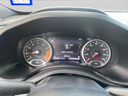 Used 2021 Jeep Renegade Latitude FWD image 20