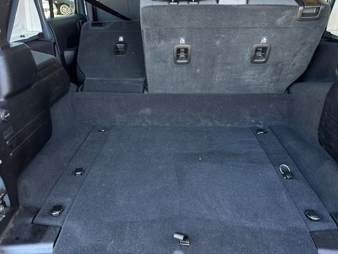 Used 2025 Jeep Wrangler Unlimited Sahara AWD/4WD image 18