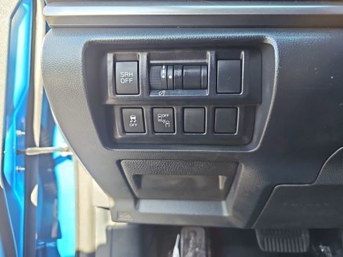 Used 2021 Subaru Impreza 2.0i Limited w/ Popular Package #3 image 25