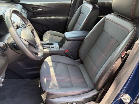 Certified 2022 Chevrolet Equinox RS w/ Infotainment Package FWD image 5