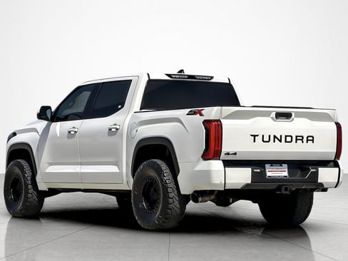 Used 2025 Toyota Tundra SR5 w/ SR5 Convenience Package AWD/4WD image 9