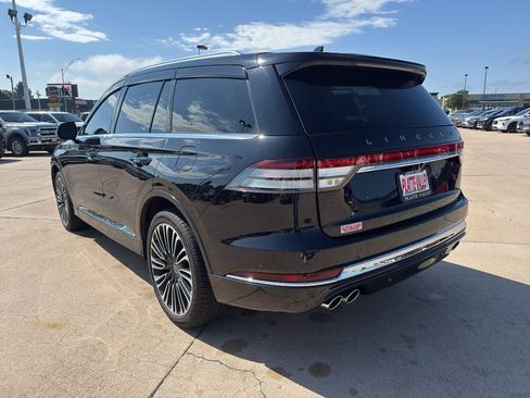 Used 2024 Lincoln Aviator Black Label w/ Dynamic Handling Package AWD/4WD image 6