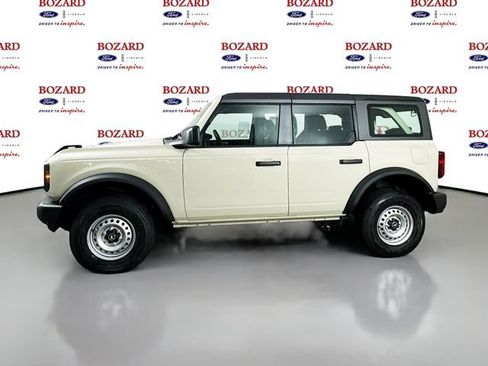 New 2025 Ford Bronco Base image 4