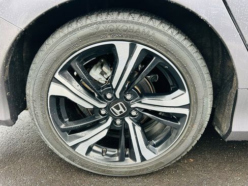 Used 2017 Honda Civic Touring image 13