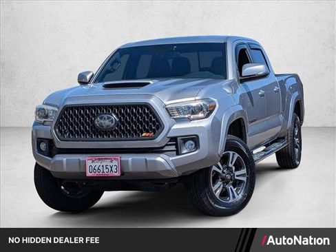 Used 2018 Toyota Tacoma TRD Sport RWD image 1