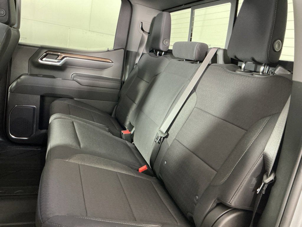 New 2026 Chevrolet Silverado 1500 RST w/ Convenience Package II AWD/4WD image 6