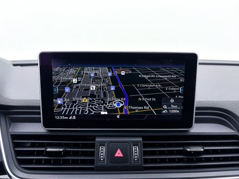 Used 2018 Audi Q5 Prestige w/ Prestige Package image 9