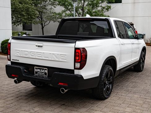 Used 2024 Honda Ridgeline Black Edition image 10