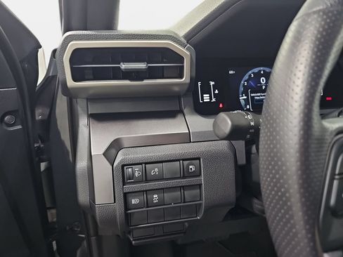 Used 2025 Toyota 4Runner SR5 AWD/4WD image 27